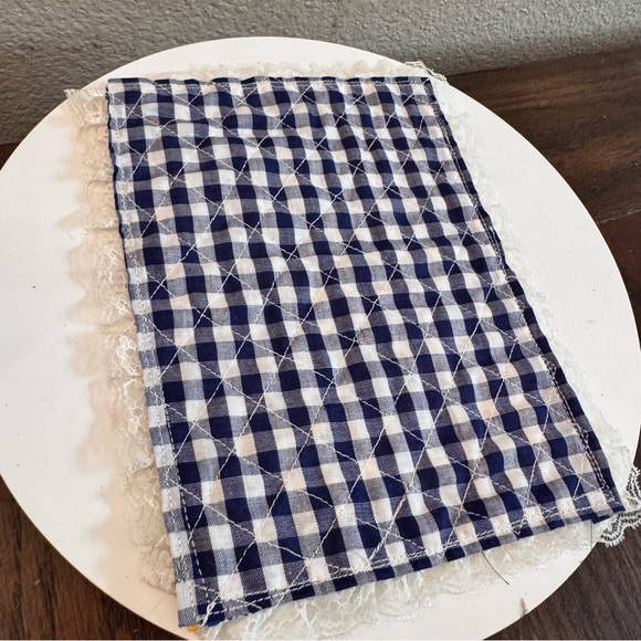 Vintage handmade dollhouse size quilt blue squares floral design lace trim - Picture 4 of 4